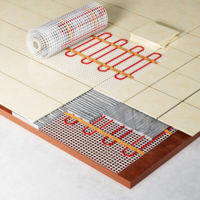 El sistema de calefacción del suelo muestra alfombrillas calefactoras debajo de las baldosas.