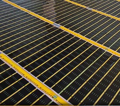 Superficie cubierta con película calefactora para calefacción eficiente.